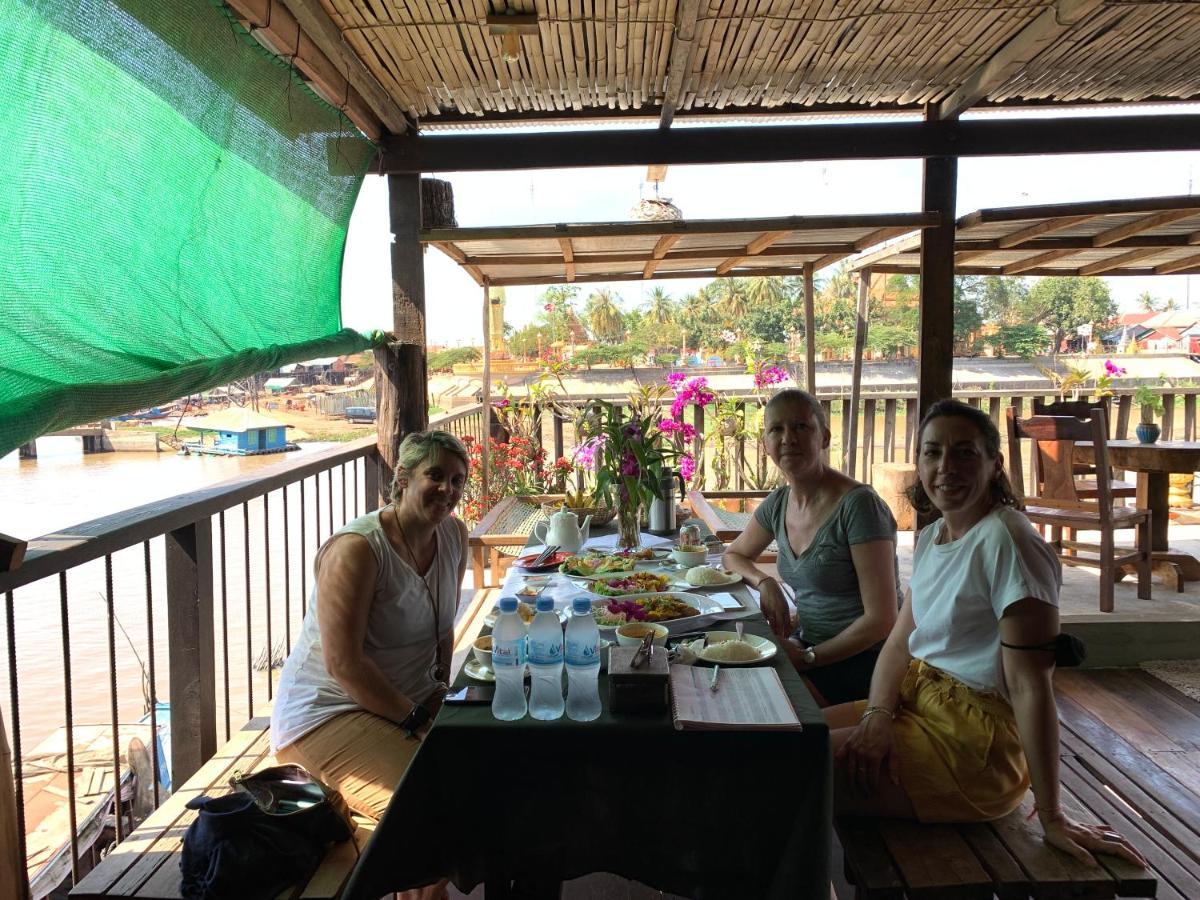 St 63 Home Stay & Tour Kampong Khleang 외부 사진