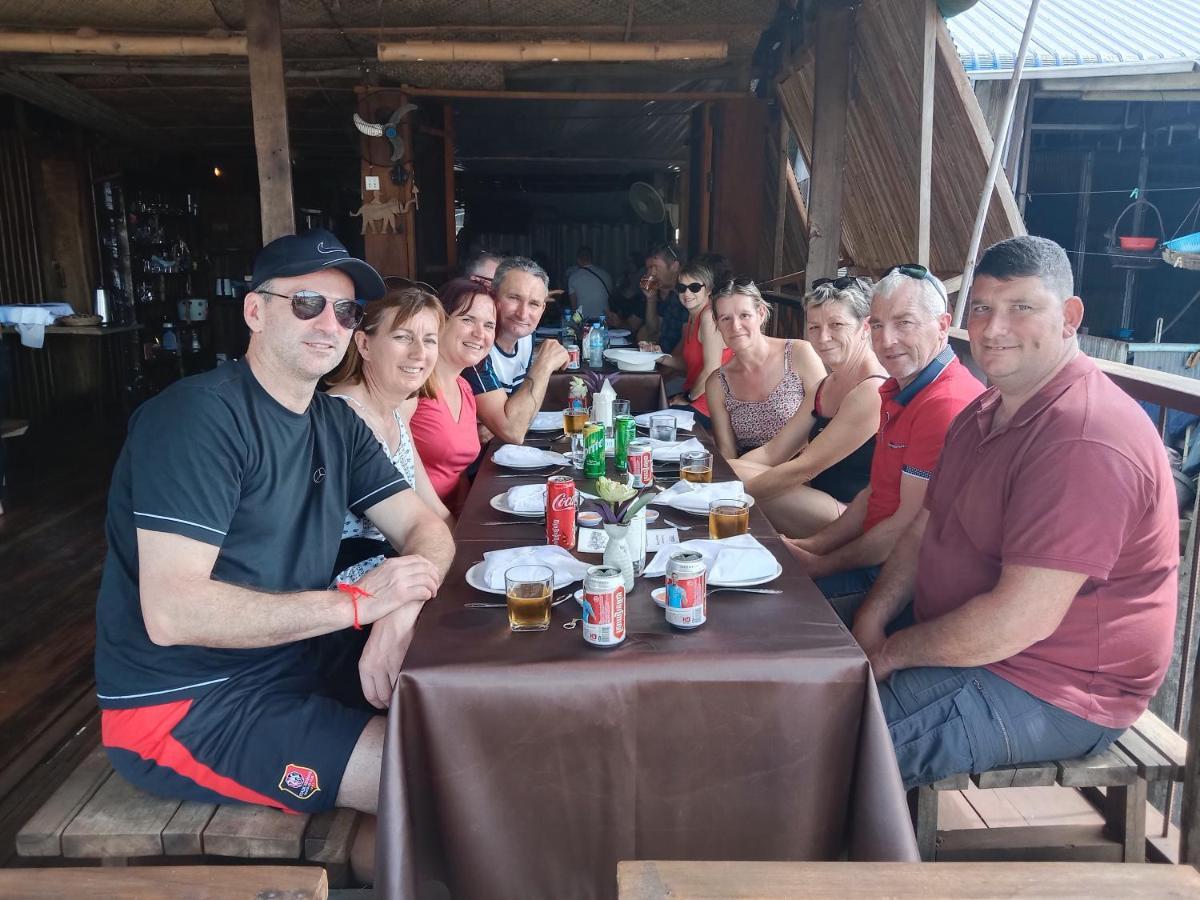 St 63 Home Stay & Tour Kampong Khleang 외부 사진