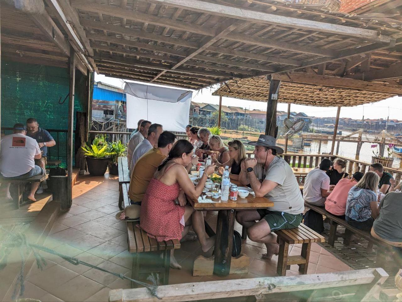 St 63 Home Stay & Tour Kampong Khleang 외부 사진