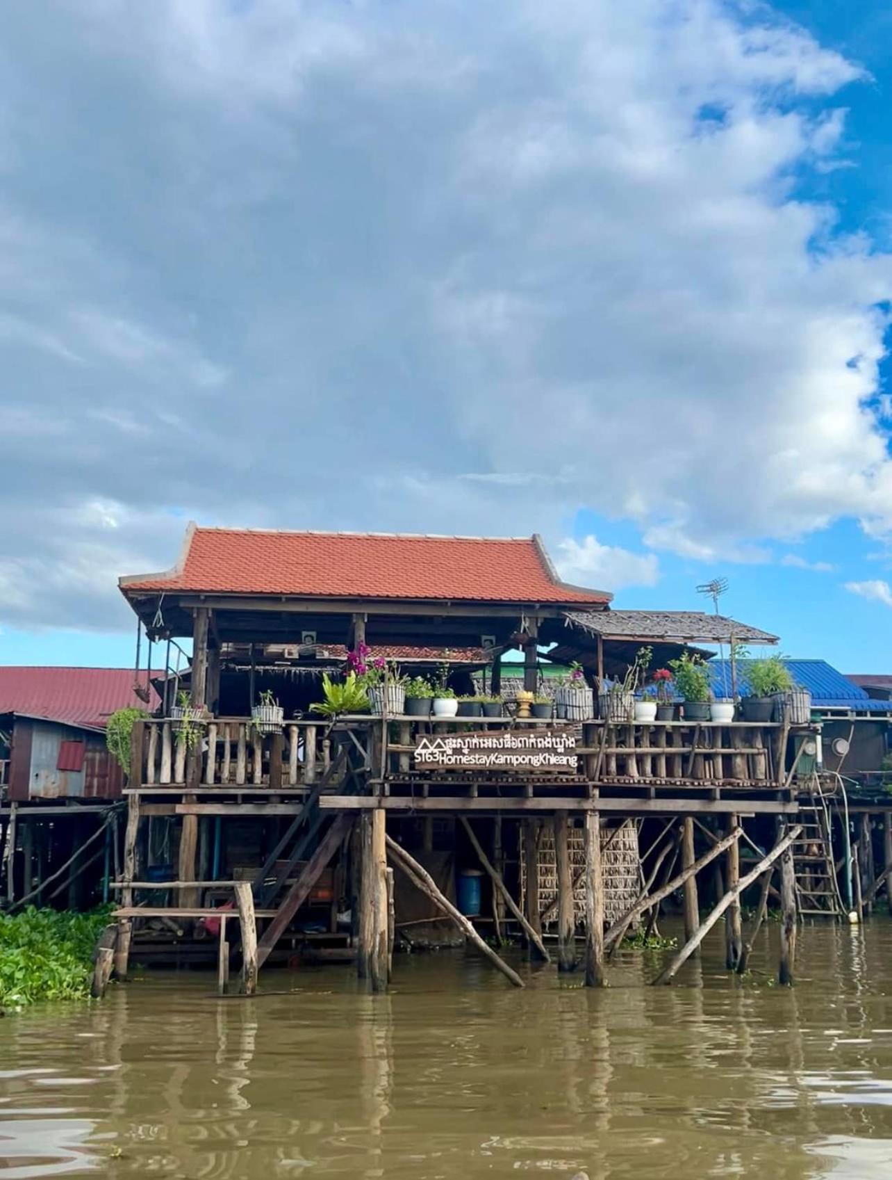 St 63 Home Stay & Tour Kampong Khleang 외부 사진