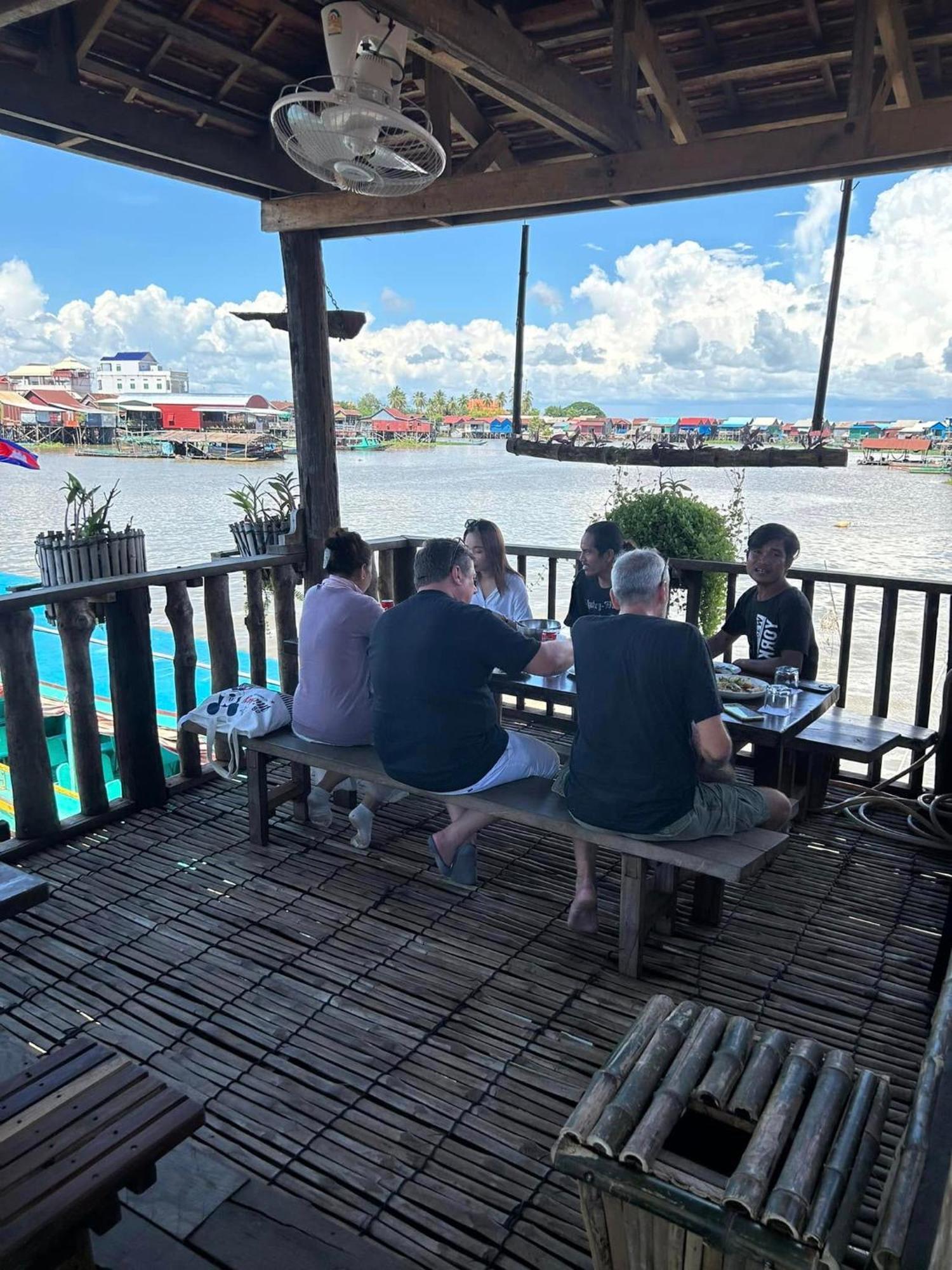 St 63 Home Stay & Tour Kampong Khleang 외부 사진